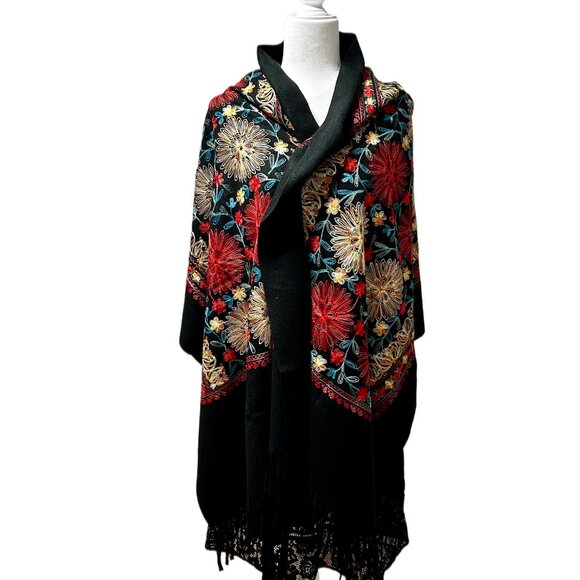Baby Alpaca Shawl / Wrap in Black with Multicolor Embroidery – Made in Peru  New - Picture 2 of 14